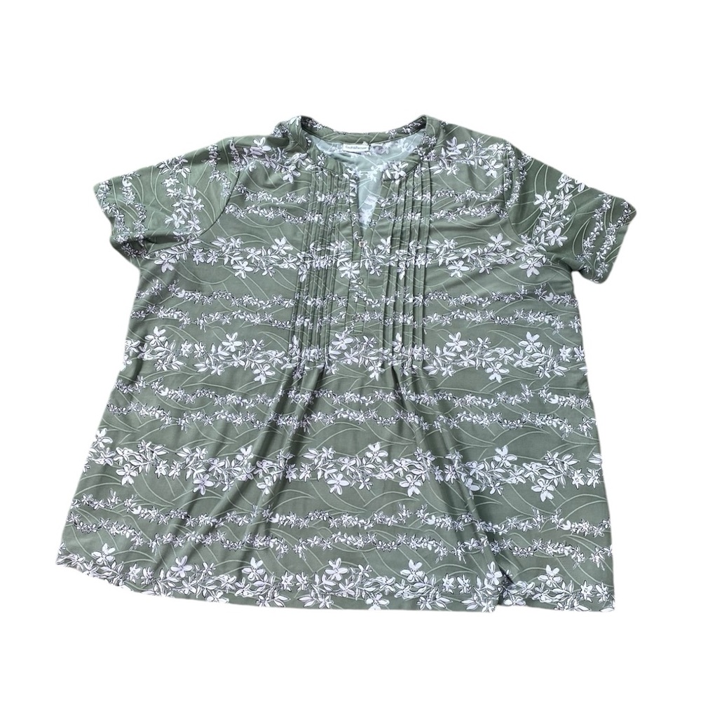 Woman’s Croft & Barrow floral top size 2X